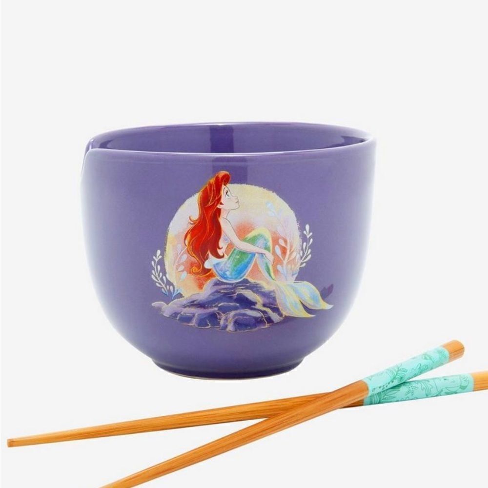 Disney The Little Mermaid Princess Ariel on a Rock in Moonlight Ramen Bowl NIP